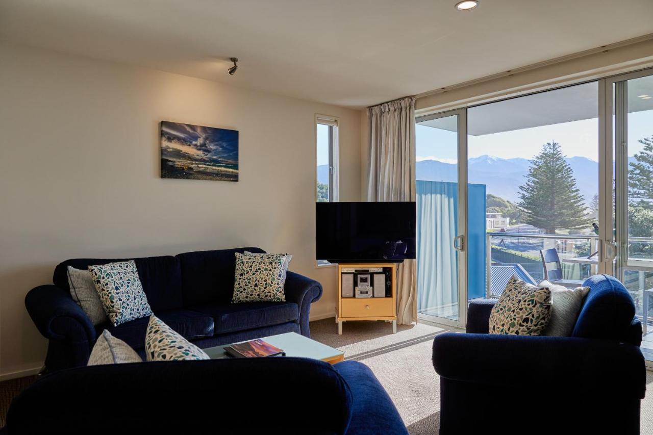 Waves On The Esplanade Apartment Kaikoura Bagian luar foto